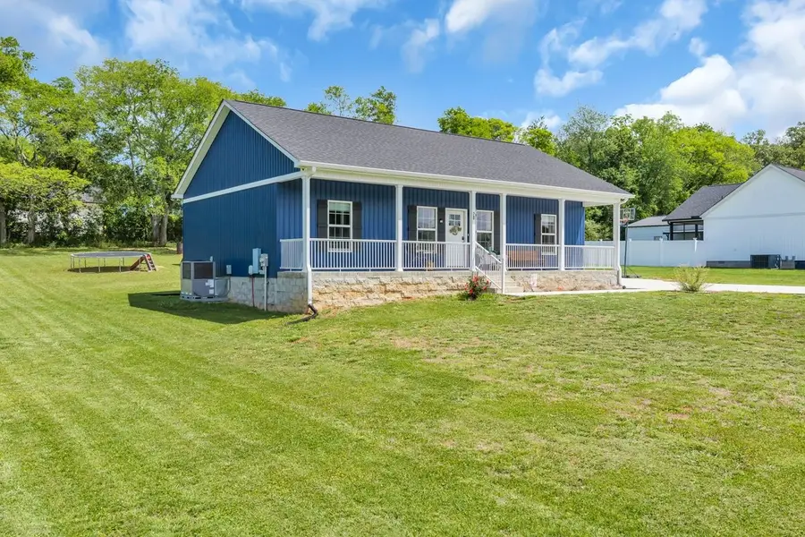 70 Crestview Dr, Winchester, TN 37398 - #2