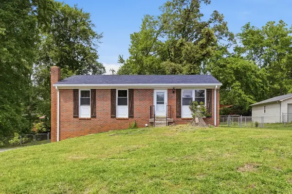 307 Southern Dr, Clarksville, TN 37042