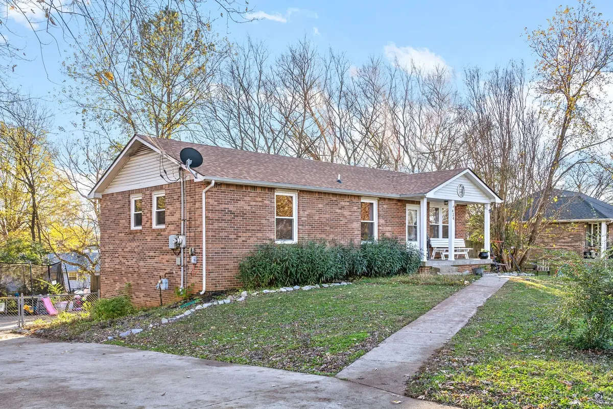 434 Bluff Dr, Clarksville, TN 37043 - #1
