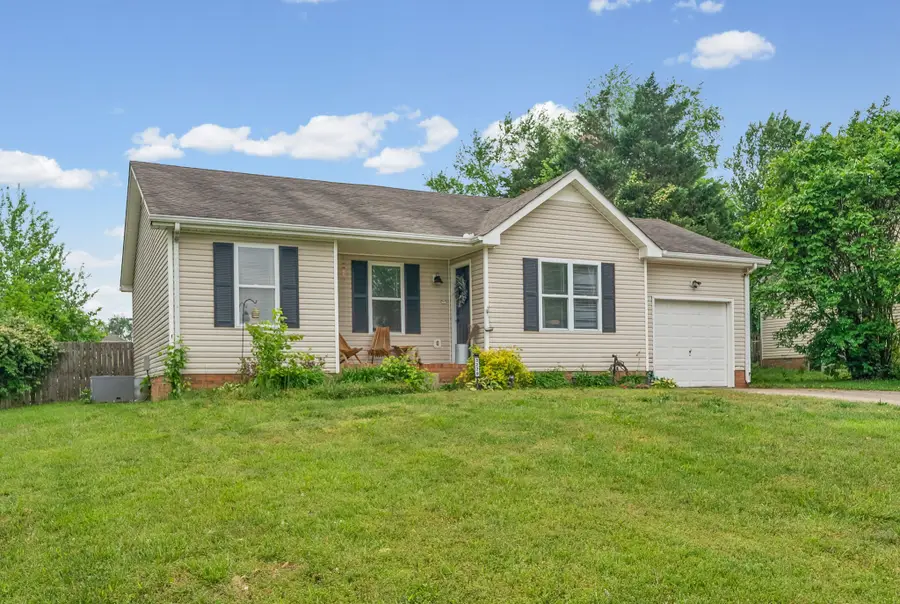 3220 N Senseney Cir, Clarksville, TN 37042 - #3