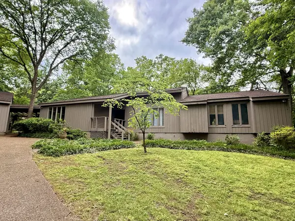 1217 Montpier Dr, Franklin, TN 37069