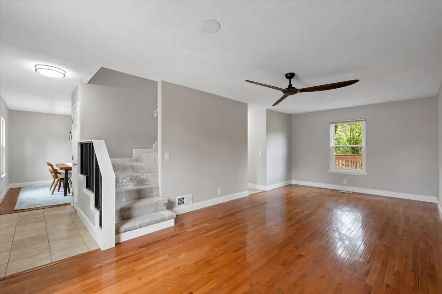 1920 Meadow Cliff Dr, Nashville, TN 37210 - #2