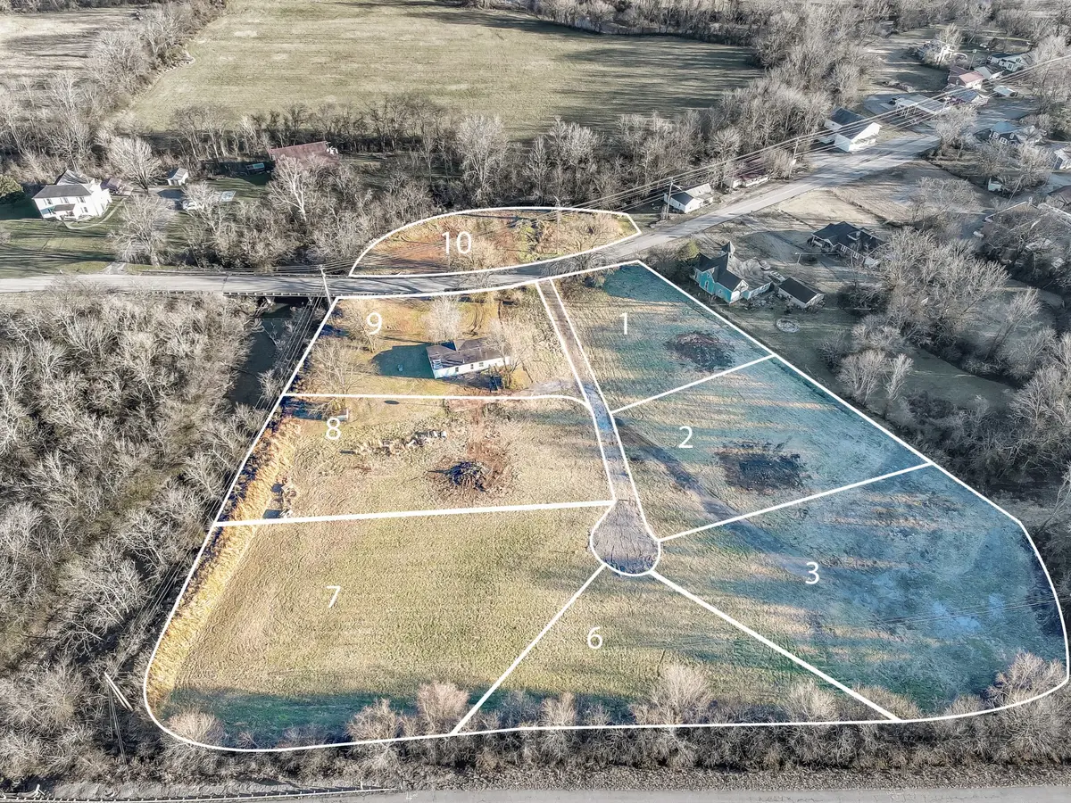 621 Old Highway 31 E 3, Bethpage, TN 37022 - #1