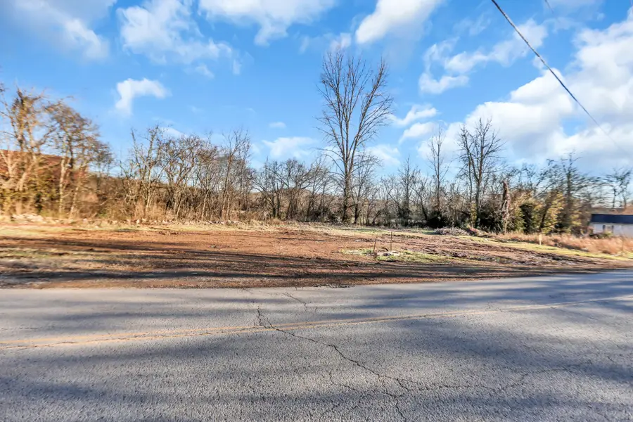 621 Old Highway 31 E 3, Bethpage, TN 37022 - #3