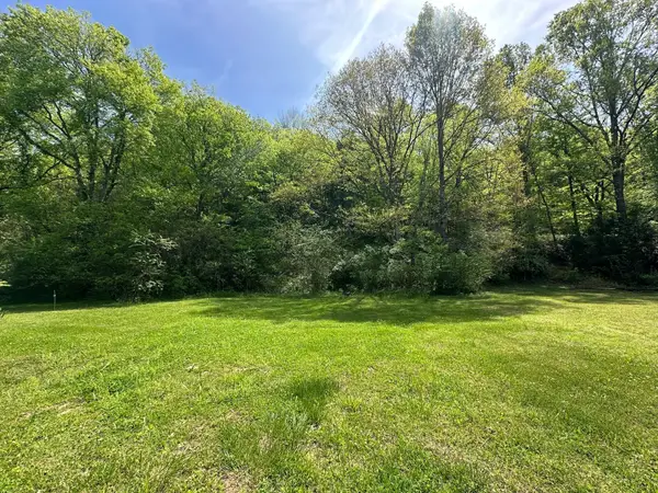 1014 Creekside Dr, Goodlettsville, TN 37072