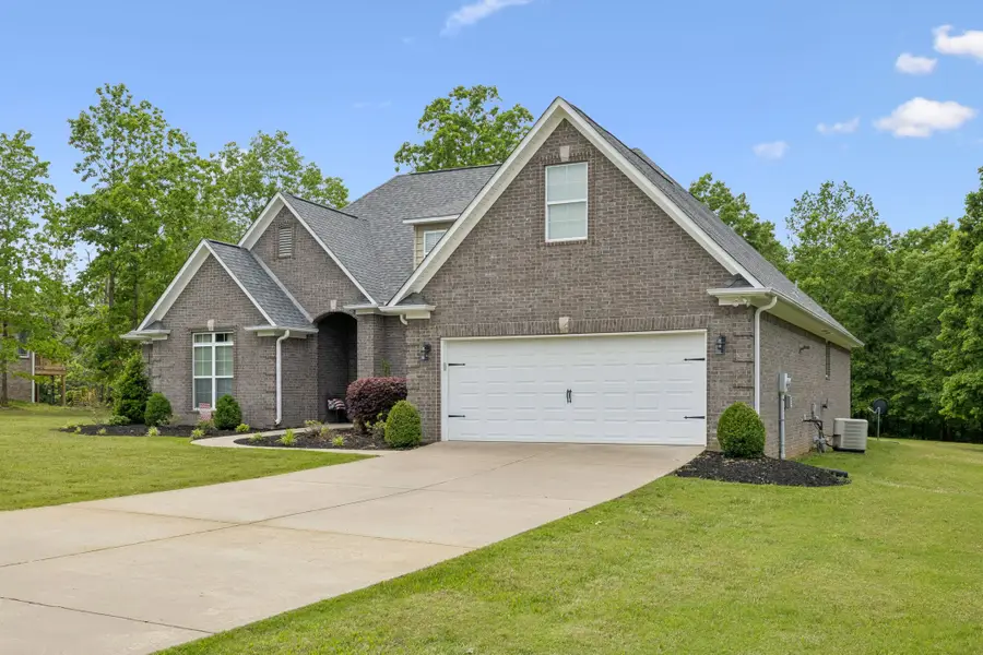 145 Airport Ct, Waverly, TN 37185 - #3