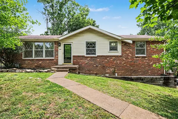 246 Sterling Rd, Hendersonville, TN 37075