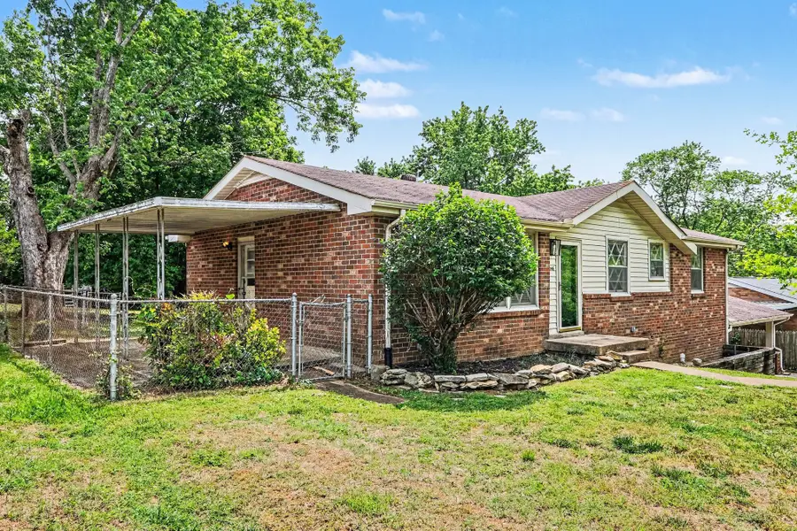 246 Sterling Rd, Hendersonville, TN 37075 - #2