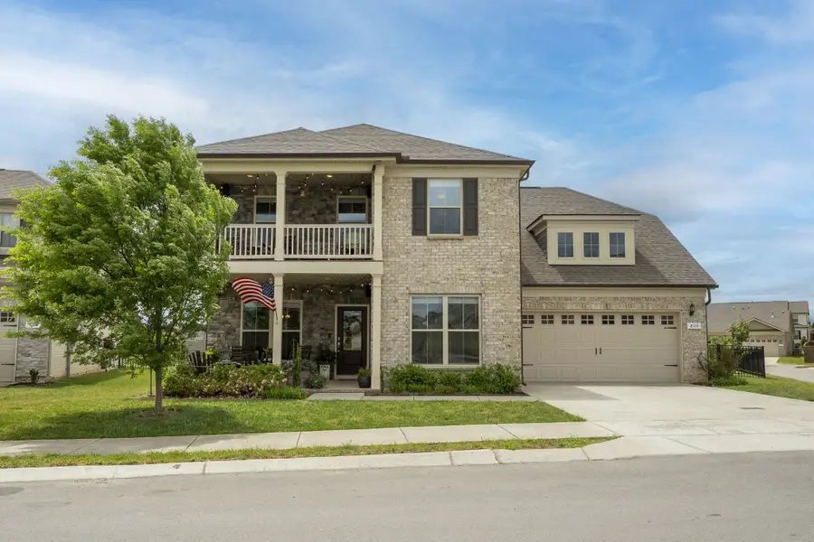 806 Chalkstone Ln, Mount Juliet, TN 37122 - #3