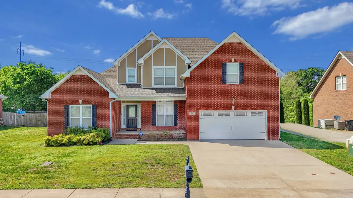 995 Terraceside Cir, Clarksville, TN 37040 - #1