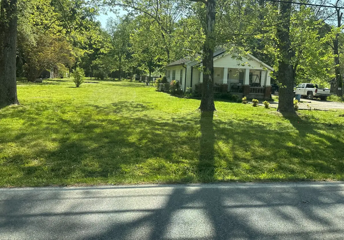 609 Westside Dr, Tullahoma, TN 37388 - #1