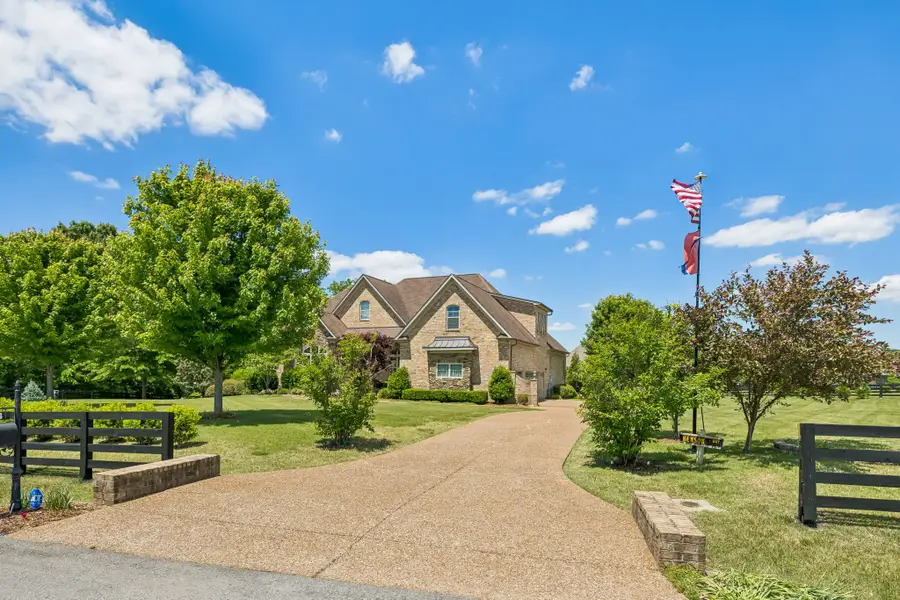 2534 Belle Brook Dr, Franklin, TN 37067 - #2