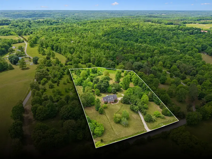 1915 Greenwood Rd, Charlotte, TN 37036 - #3