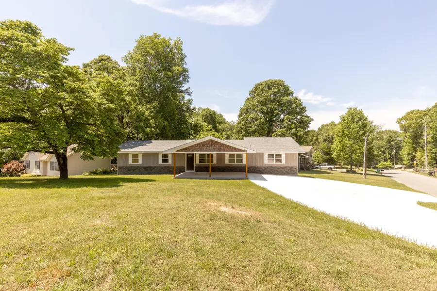 17 Hill Street, Ringgold, GA 30736 - #3