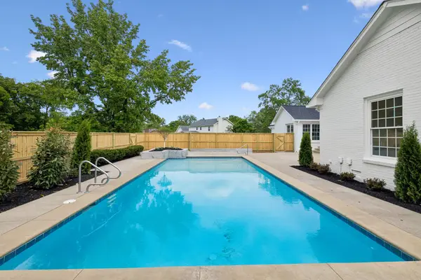 8242 Frontier Ln, Brentwood, TN 37027