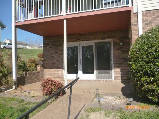 307 Village Ln W, Dickson, TN 37055 - #1