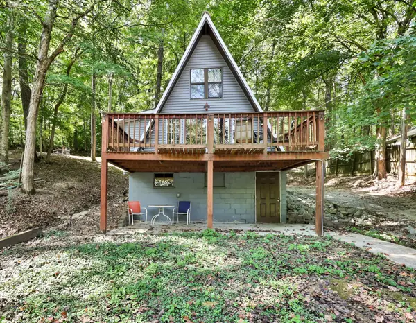 111 Lakeshore Dr, Dover, TN 37058