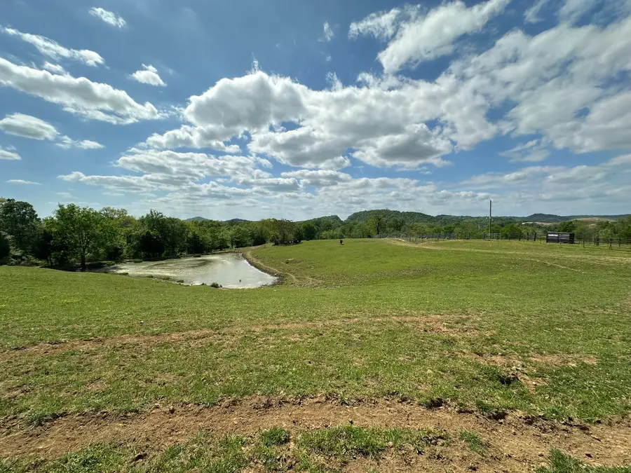 341 Horseshoe Bend Ln, Elmwood, TN 38560 - #2