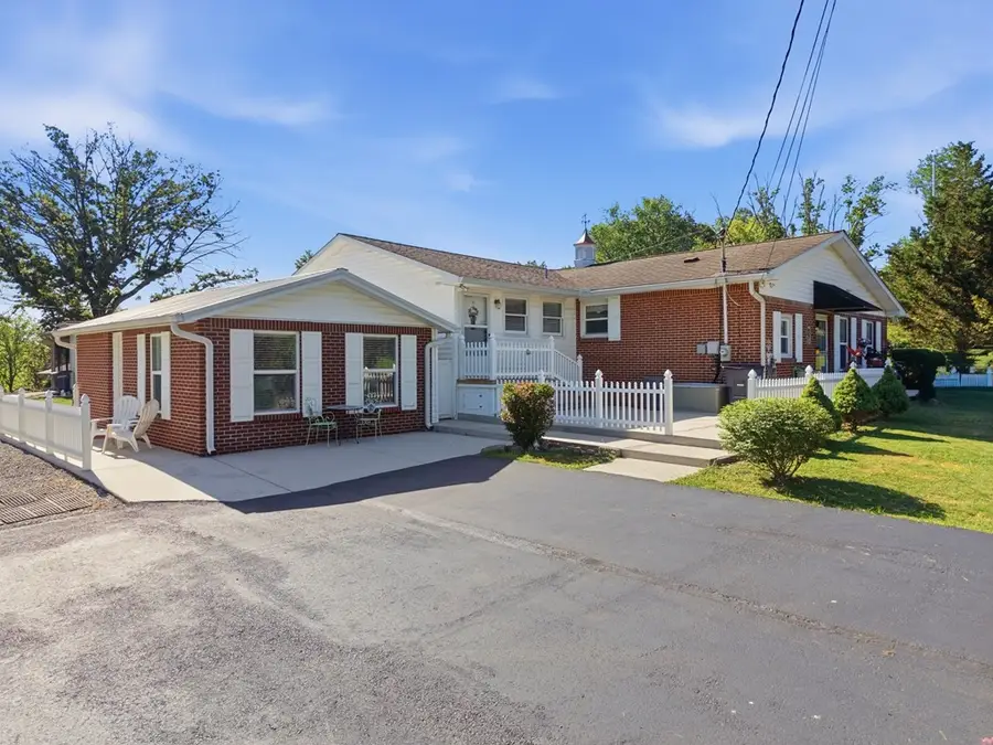 418 Kenway St, Cookeville, TN 38501 - #3