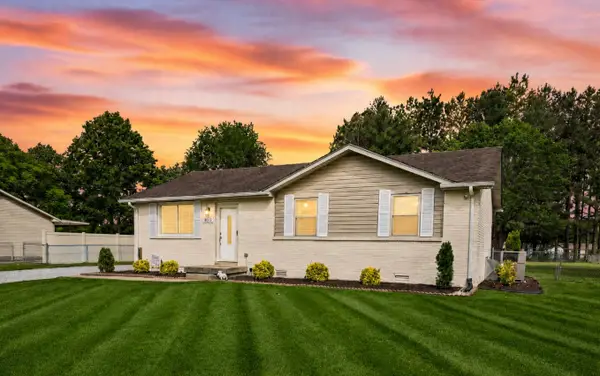 8042 Westfield Dr, Murfreesboro, TN 37129
