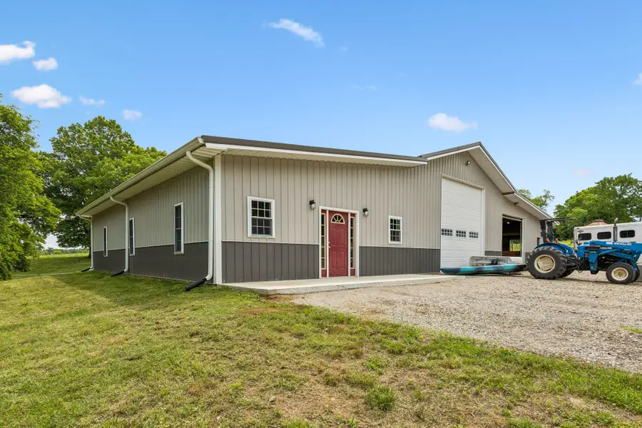 950 Old Agnew Rd, Pulaski, TN 38478 - #3