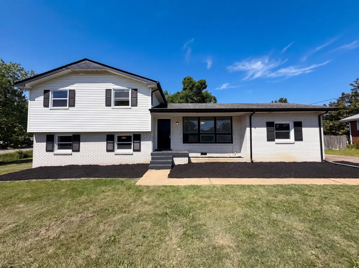105 Ivy Dr, Hendersonville, TN 37075 - #1