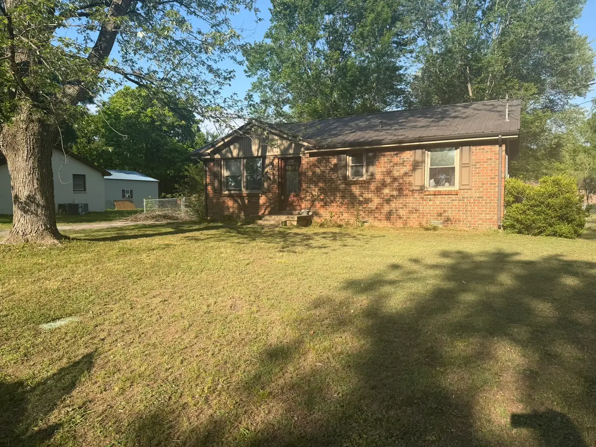 209 Green Acres Cir, Guthrie, KY 42234 - #1