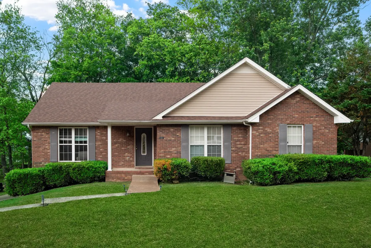 1691 Barrywood Cir E, Clarksville, TN 37042 - #1