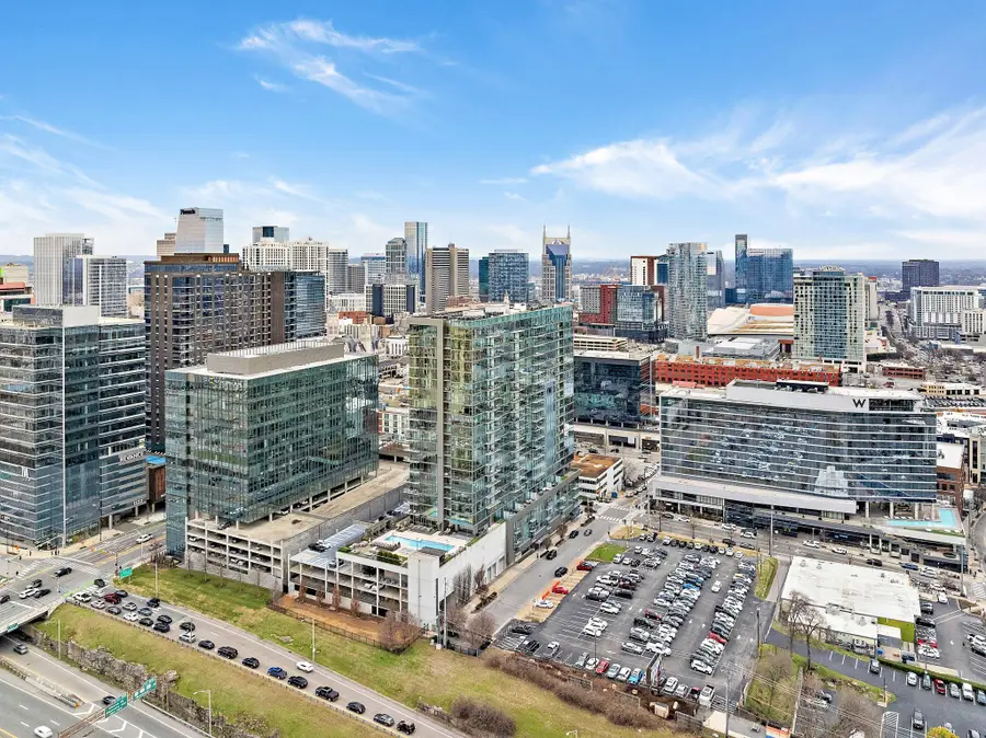 1212 Laurel St #1510, Nashville, TN 37203 - #3
