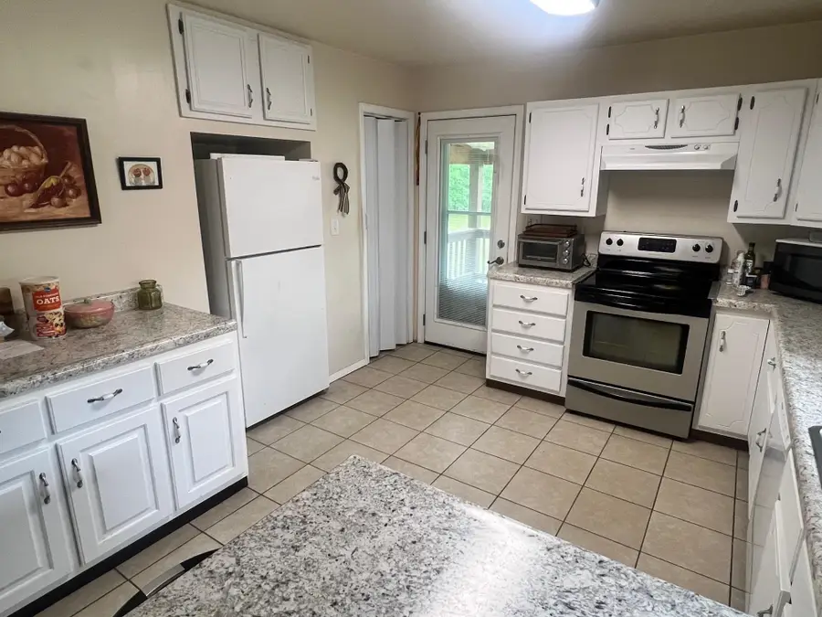 865 Old Union Rd, Adamsville, TN 38310 - #3