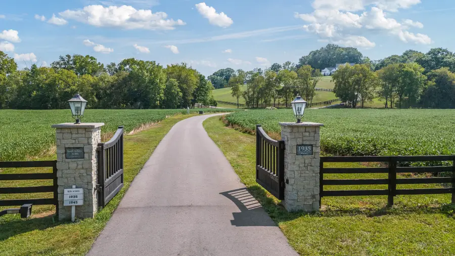 1935 Thompson Station Rd W, Thompsons Station, TN 37179 - #2