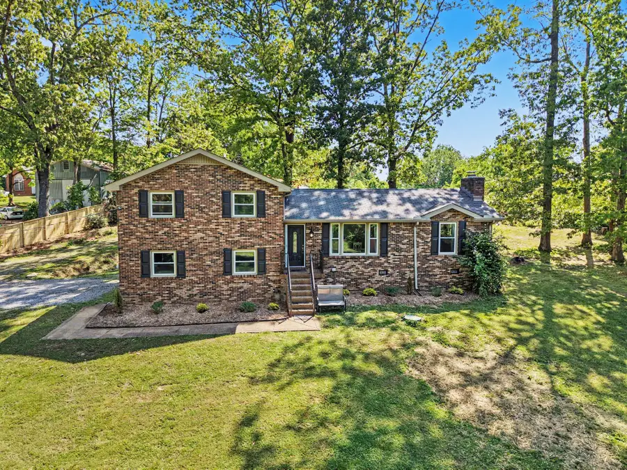 244 Lee Rd, Cottontown, TN 37048 - #2