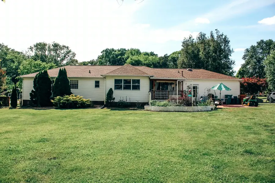 67 Lake Ln, Winchester, TN 37398 - #2