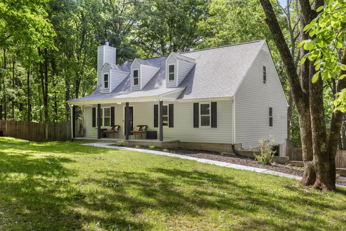 206 Brookwood Dr, Burns, TN 37029 - #1