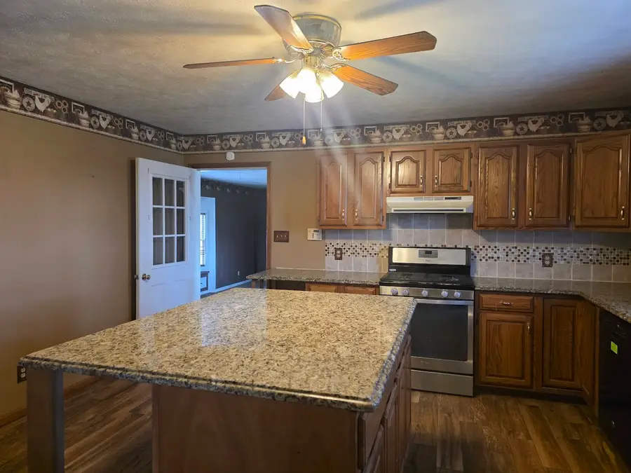 90 Lucien Stokes Rd, Elkton, KY 42220 - #3
