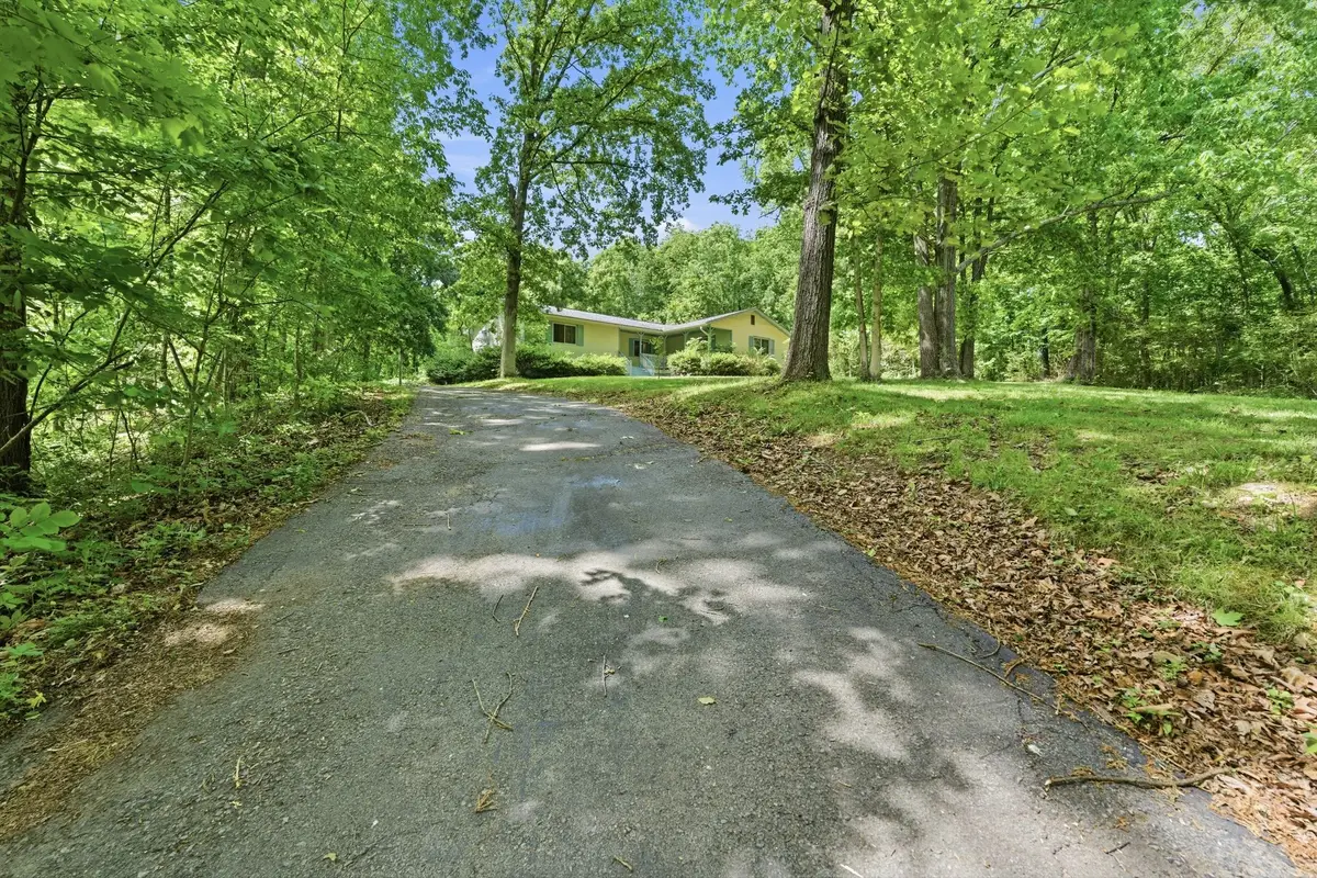6603 Shedden Rd, Greenbrier, TN 37073 - #1