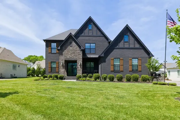 1881 Traditions Cir, Brentwood, TN 37027