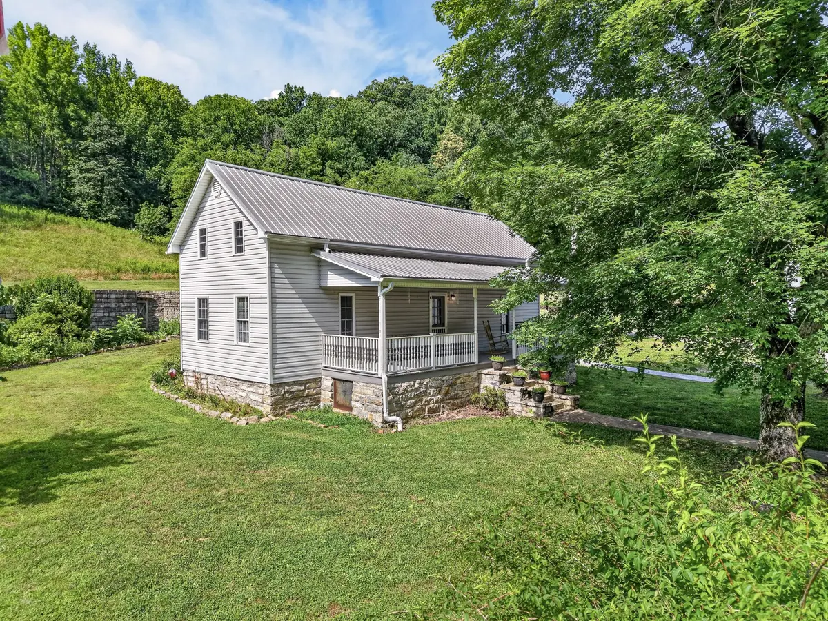 143 Buford Hughey Rd, Dellrose, TN 38453 - #1