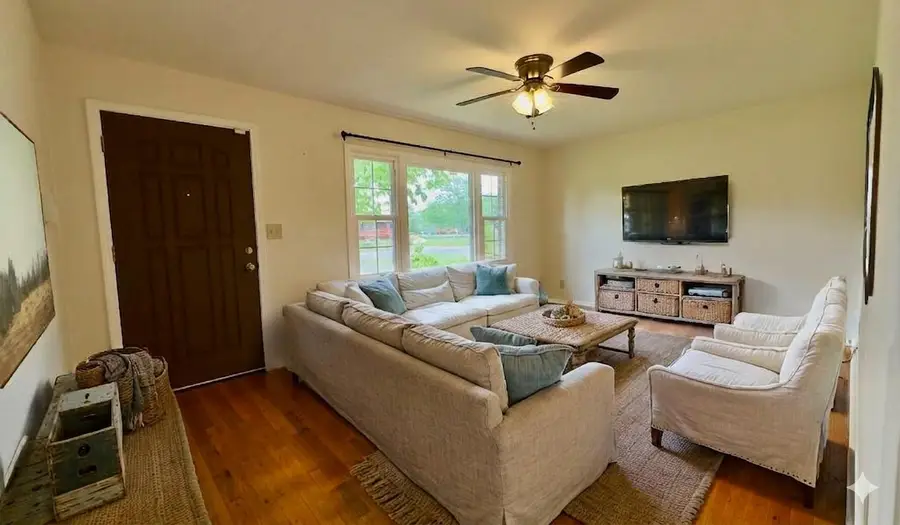 805 Fairlane Cir, Smithville, TN 37166 - #2