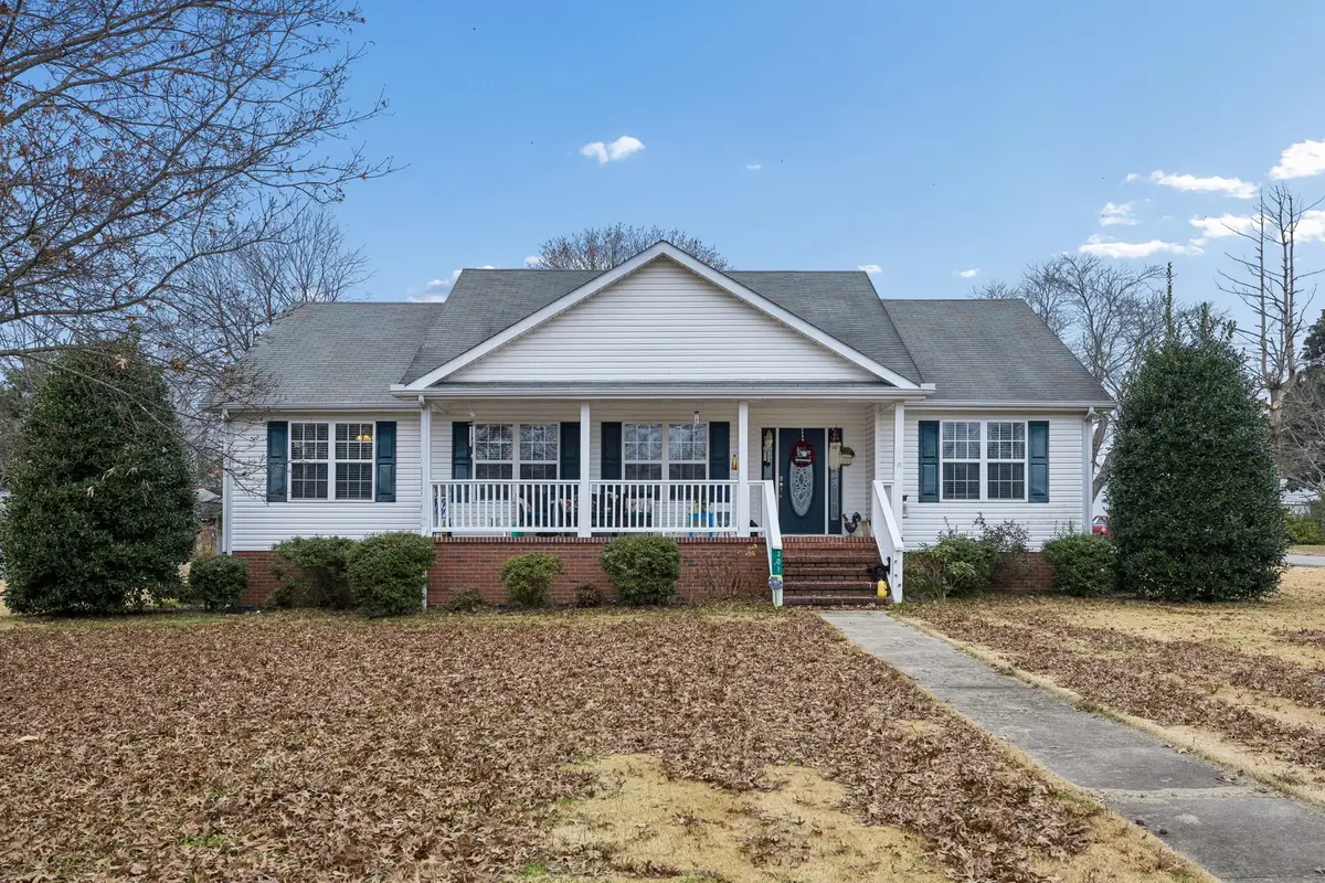 301 W King St, Morrison, TN 37357 - #1