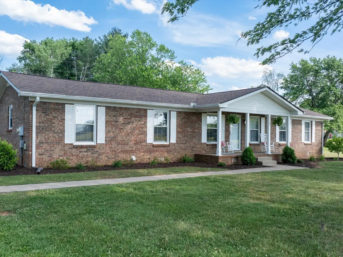 3752 Sulphur Springs Rd, Murfreesboro, TN 37129 - #1