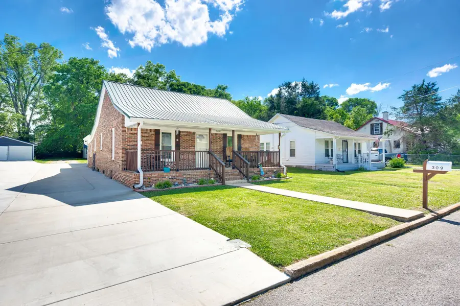 309 Wall St, Mount Pleasant, TN 38474 - #2