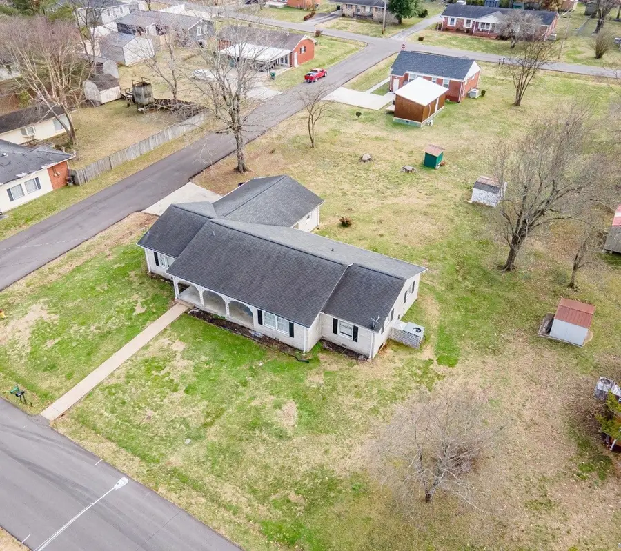 803 Nichols St, Pulaski, TN 38478 - #3