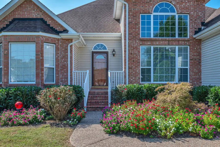 1239 Wentworth Dr, Gallatin, TN 37066 - #2
