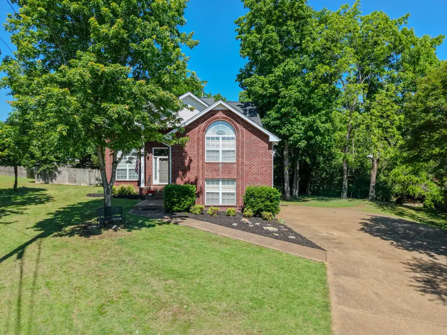 102 Koleberg Ct, Hendersonville, TN 37075 - #2