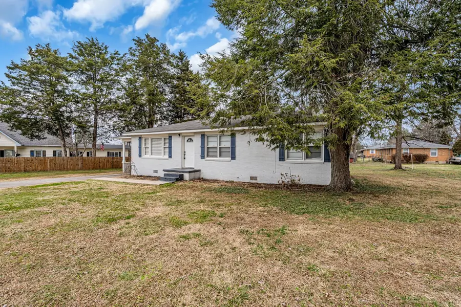 1102 N High St, Winchester, TN 37398 - #2