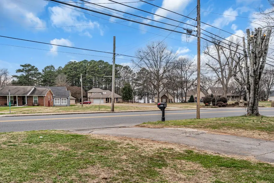 1102 N High St, Winchester, TN 37398 - #3