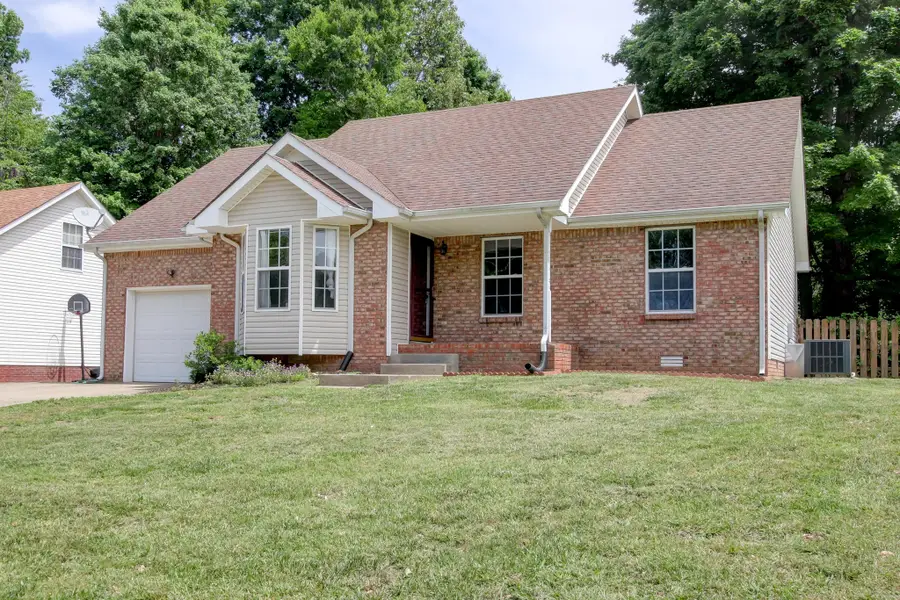 3308 S Senseney Cir, Clarksville, TN 37042 - #3