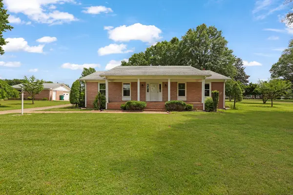 1410 Northwood Dr, Huntingdon, TN 38344