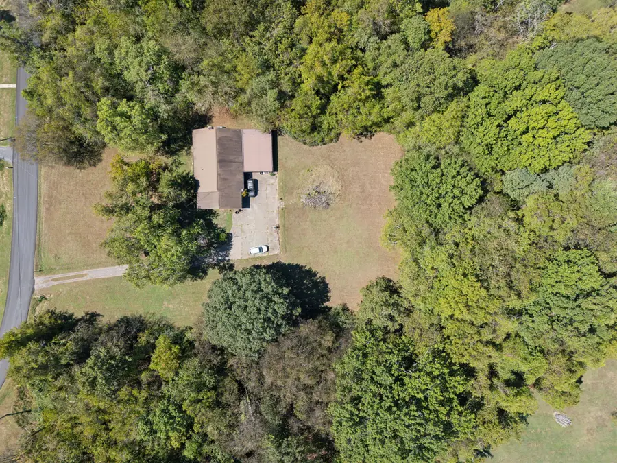210 Crosswinds Dr, Mount Juliet, TN 37122 - #2